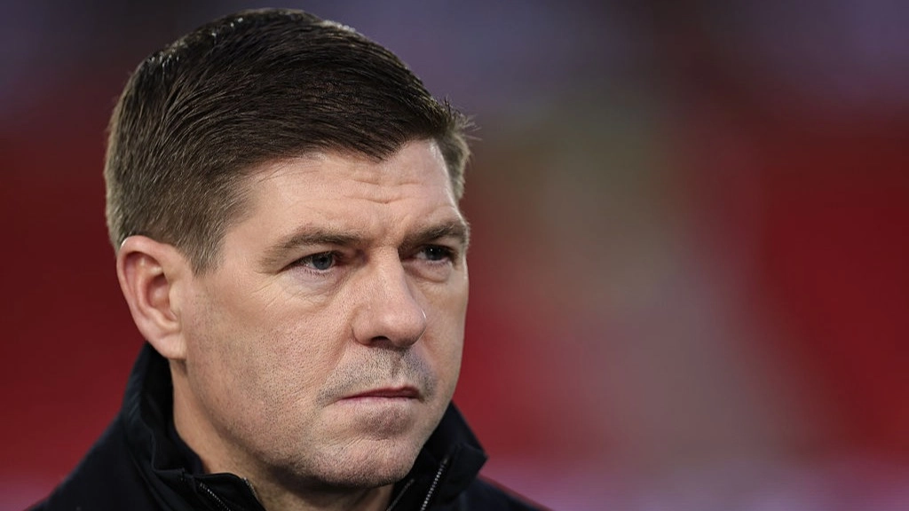 Steven Gerrard Calls Out Arne Slot for Comments After Marseille Win