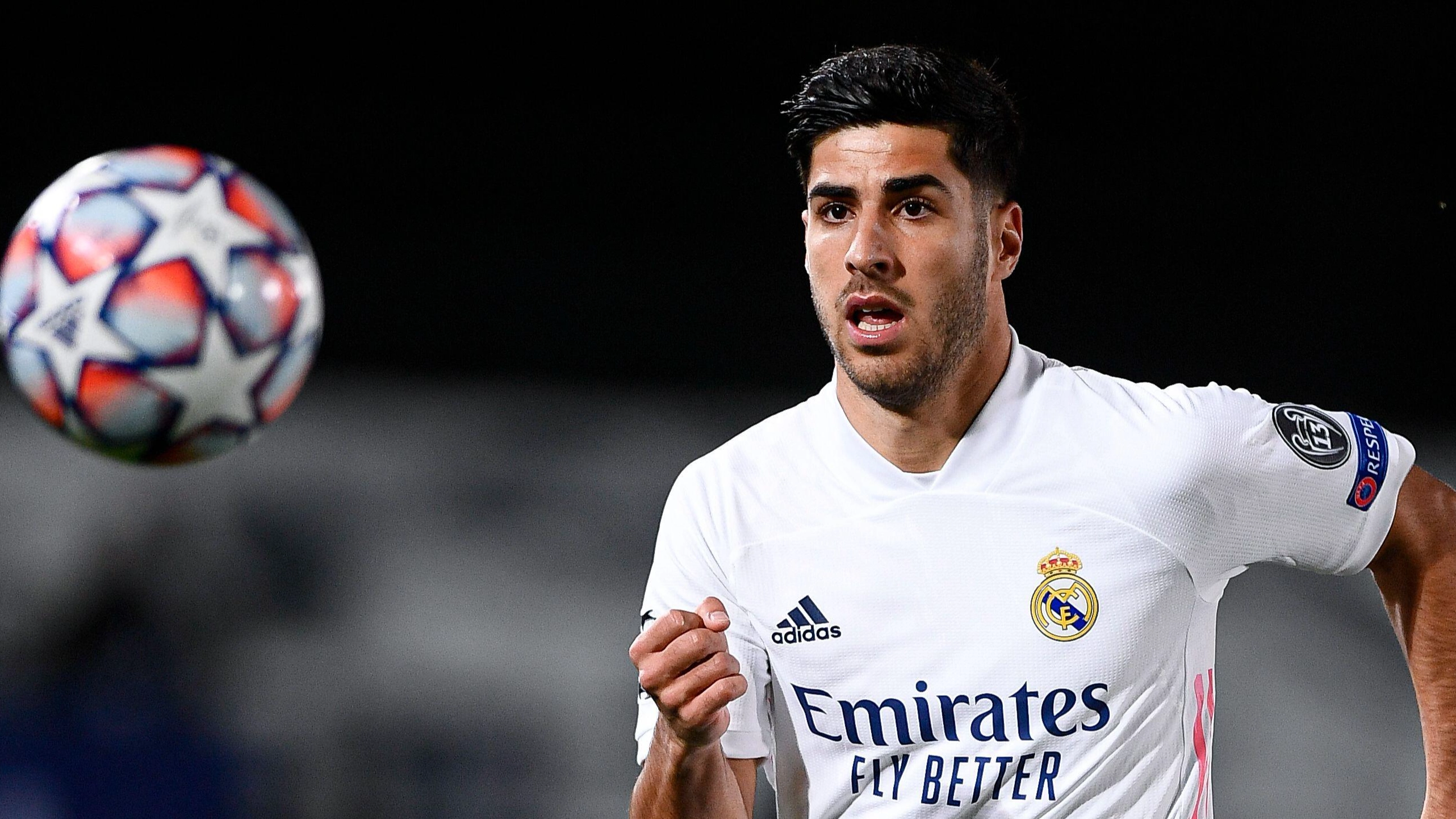 Three time Champions League winner offered to Chelsea and Liverpool - could cost £33m