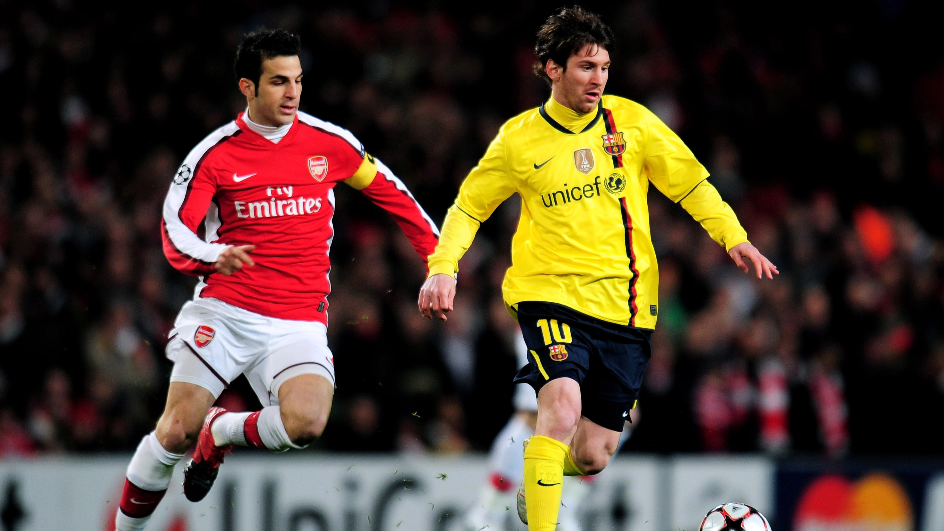 Arsene Wenger told Arsenal star to 'push' Lionel Messi down the stairs of Nou Camp tunnel