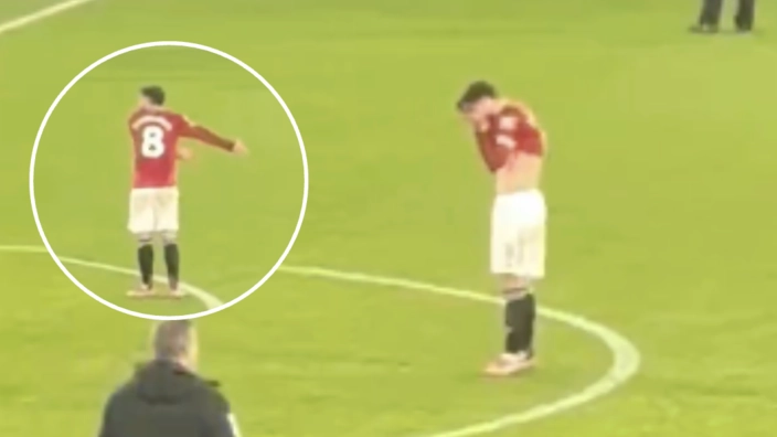 Bruno Fernandes Loses It With Man Utd Teammate Immediately After Bournemouth Draw