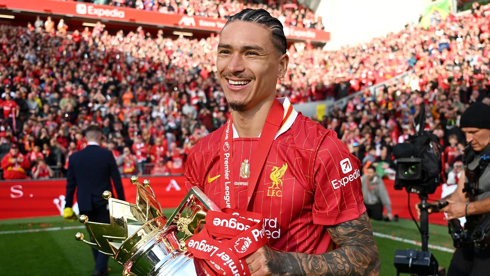 Liverpool fans think club have dropped huge hint over Darwin Nunez's future after seeing what official account posted