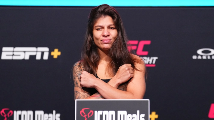 UFC Fighter Forced to Dress Like a Man to Make Weight for UFC Saudi Arabia