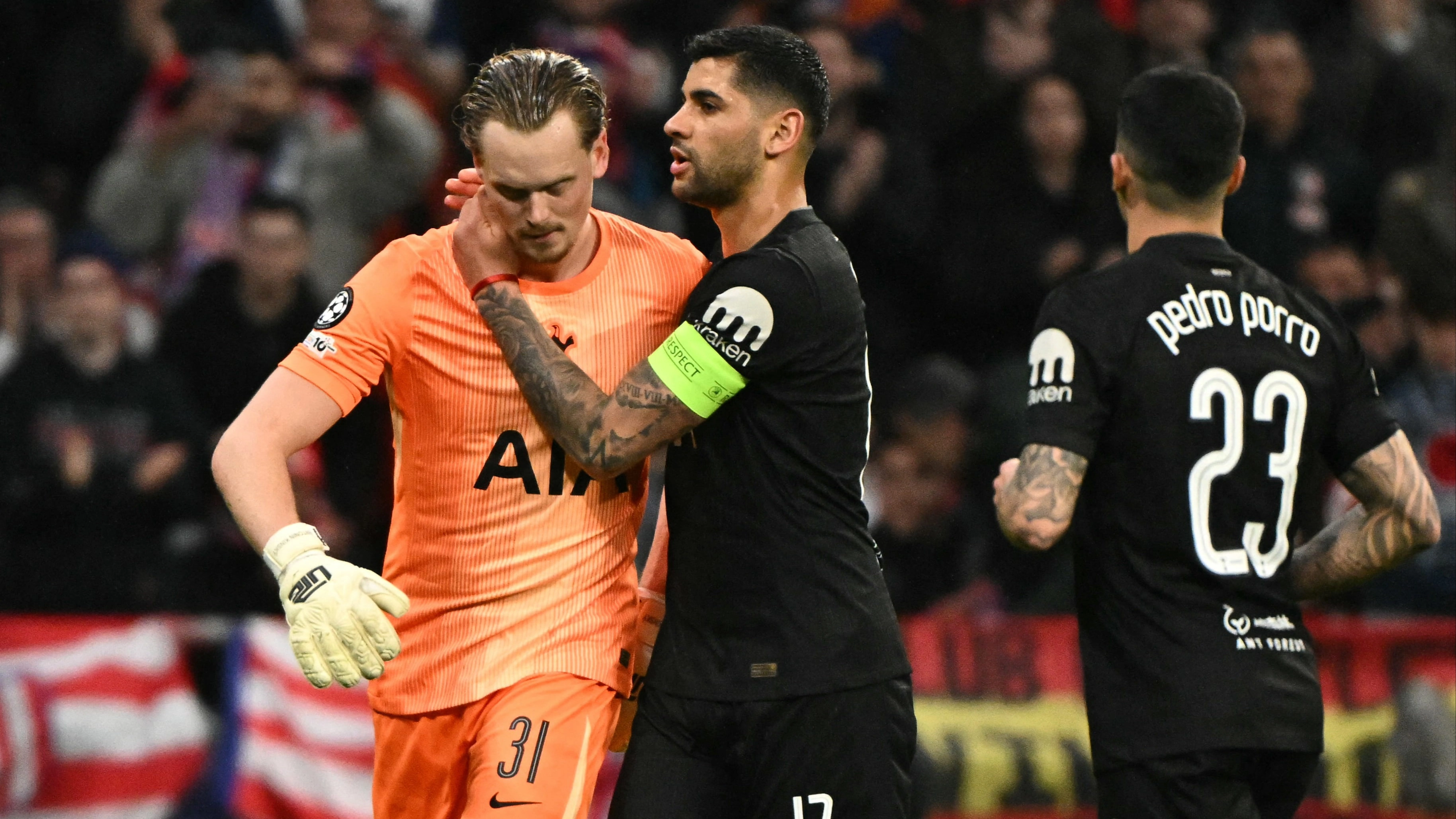 Spurs star breaks dressing room silence on Antonin Kinsky sub