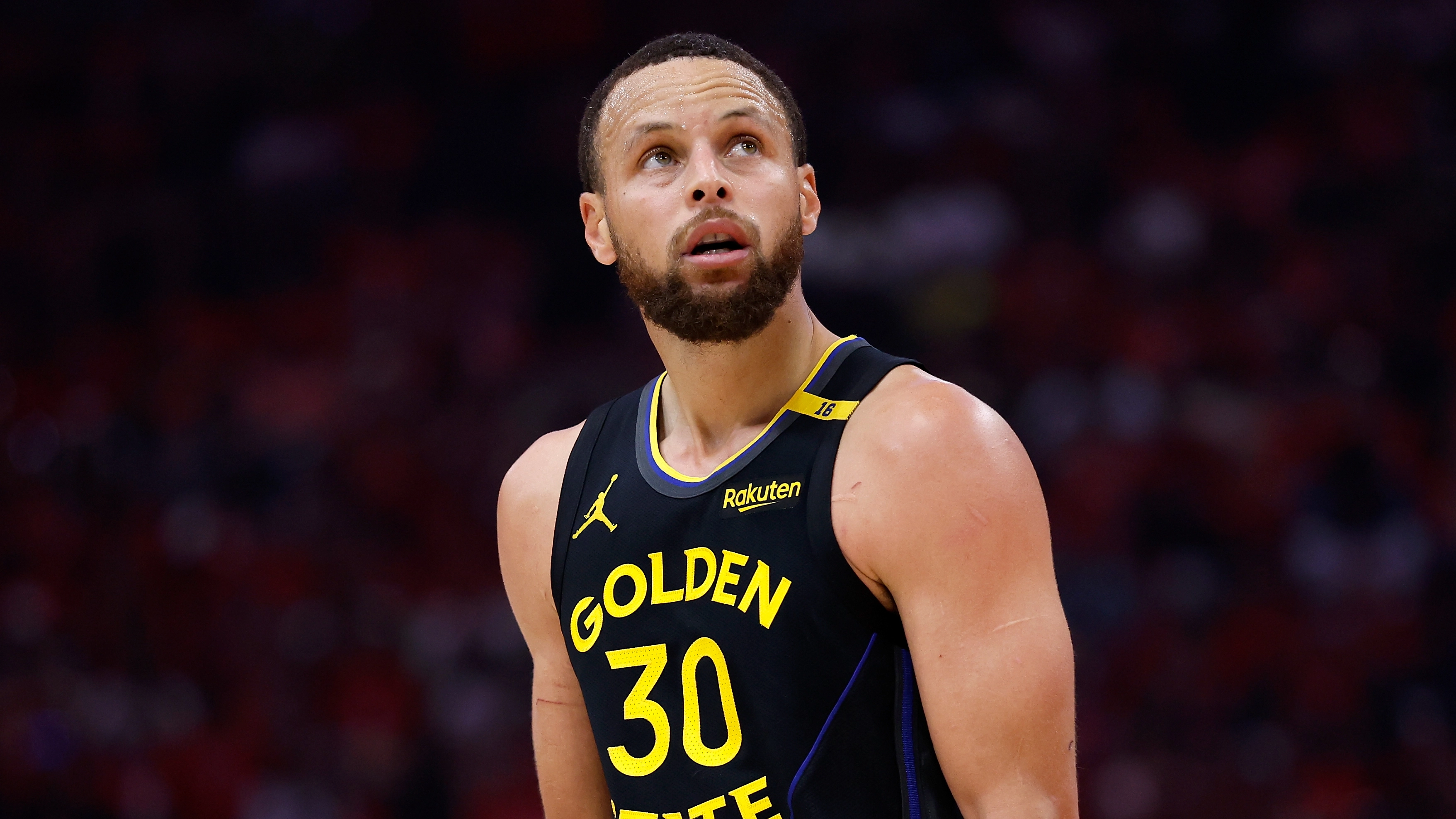 Steph Curry's Warriors salary compared to entire Golden State Valkyries WNBA team looks like a typo