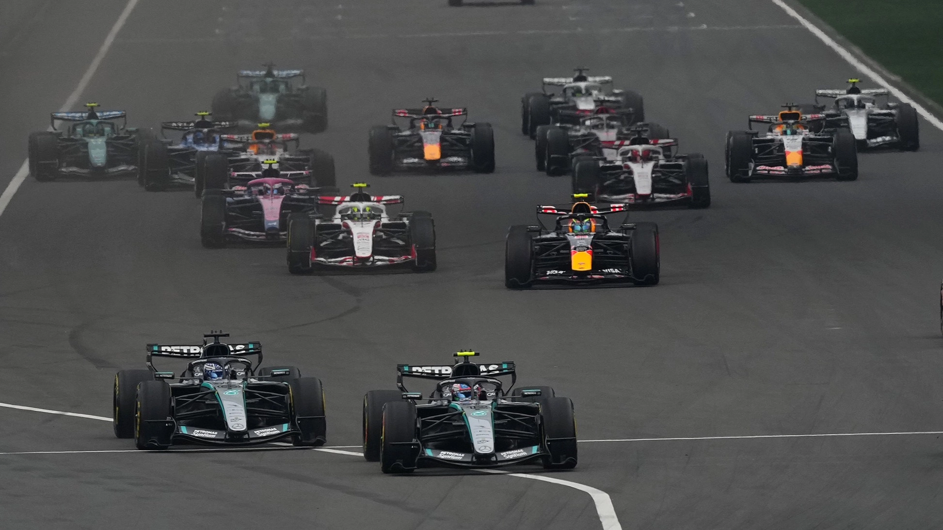 F1 'considering unprecedented' decision as insider issues update on Saudi and Bahrain races