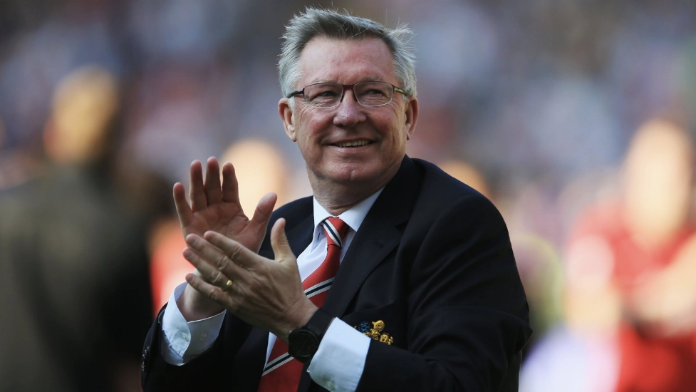 Sir Alex Ferguson's reaction when Man Utd star demanded a signing-on fee during contract negotiations speaks volumes
