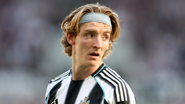 Anthony Gordon Speaks Out on Alexander Isak Situation as Newcastle Forward Makes Feelings Clear