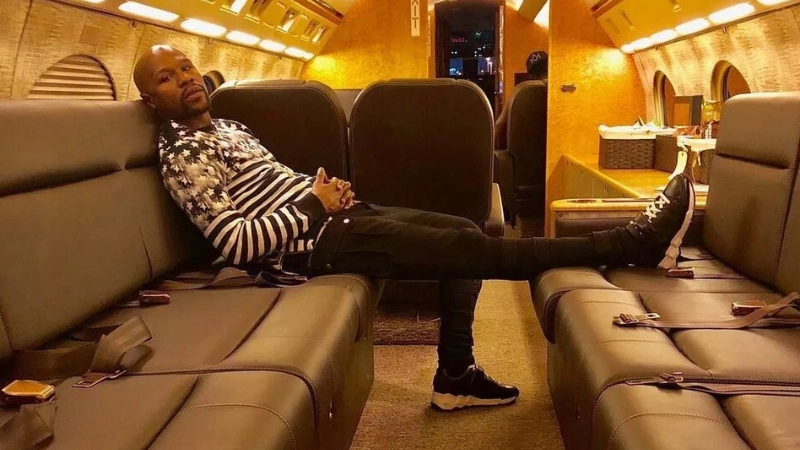 Floyd Mayweather has strict tipping rule for pilots on private jet that he believes everyone should follow