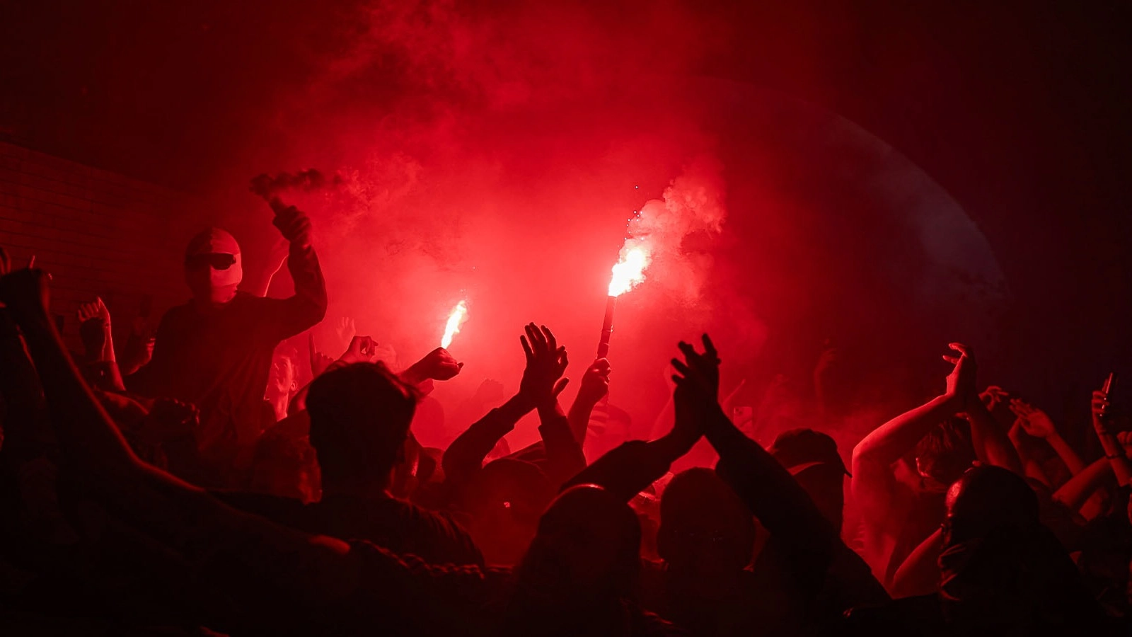 Arsenal Hooligans 'Joined Forces' With Five British Firms After Tragic European Match