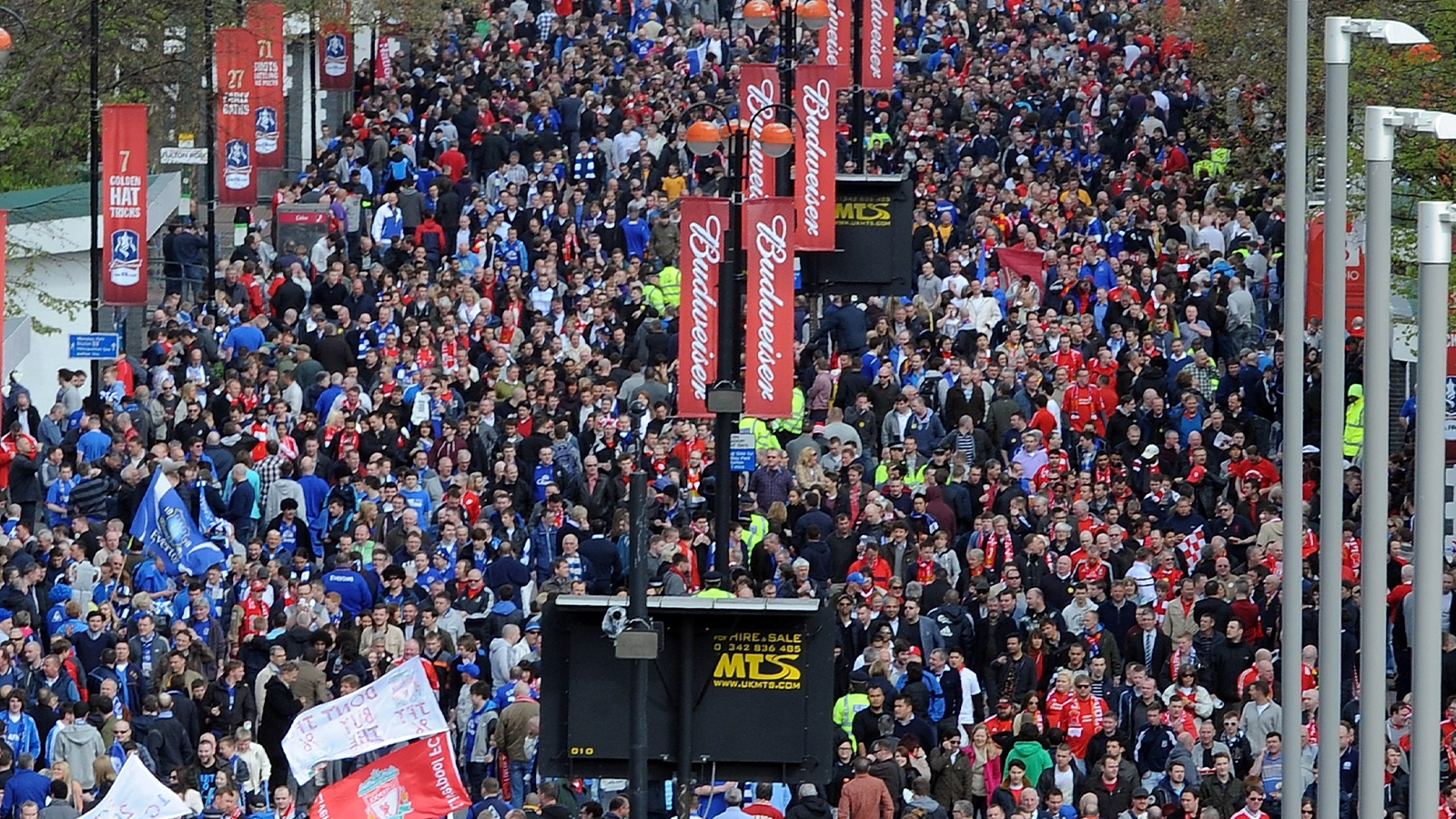 Liverpool and Everton Hooligans 'Joined Forces' Against Infamous English Firm