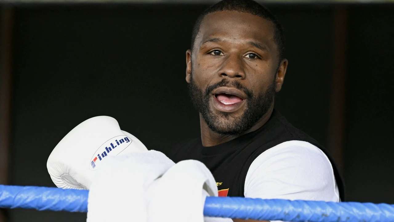 Floyd Mayweather tipped to make shock return to pro boxing in fight that could break all PPV records