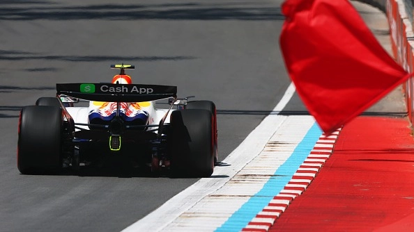 F1 Pre-Season Drama as Two Teams Break Down in First Barcelona Session