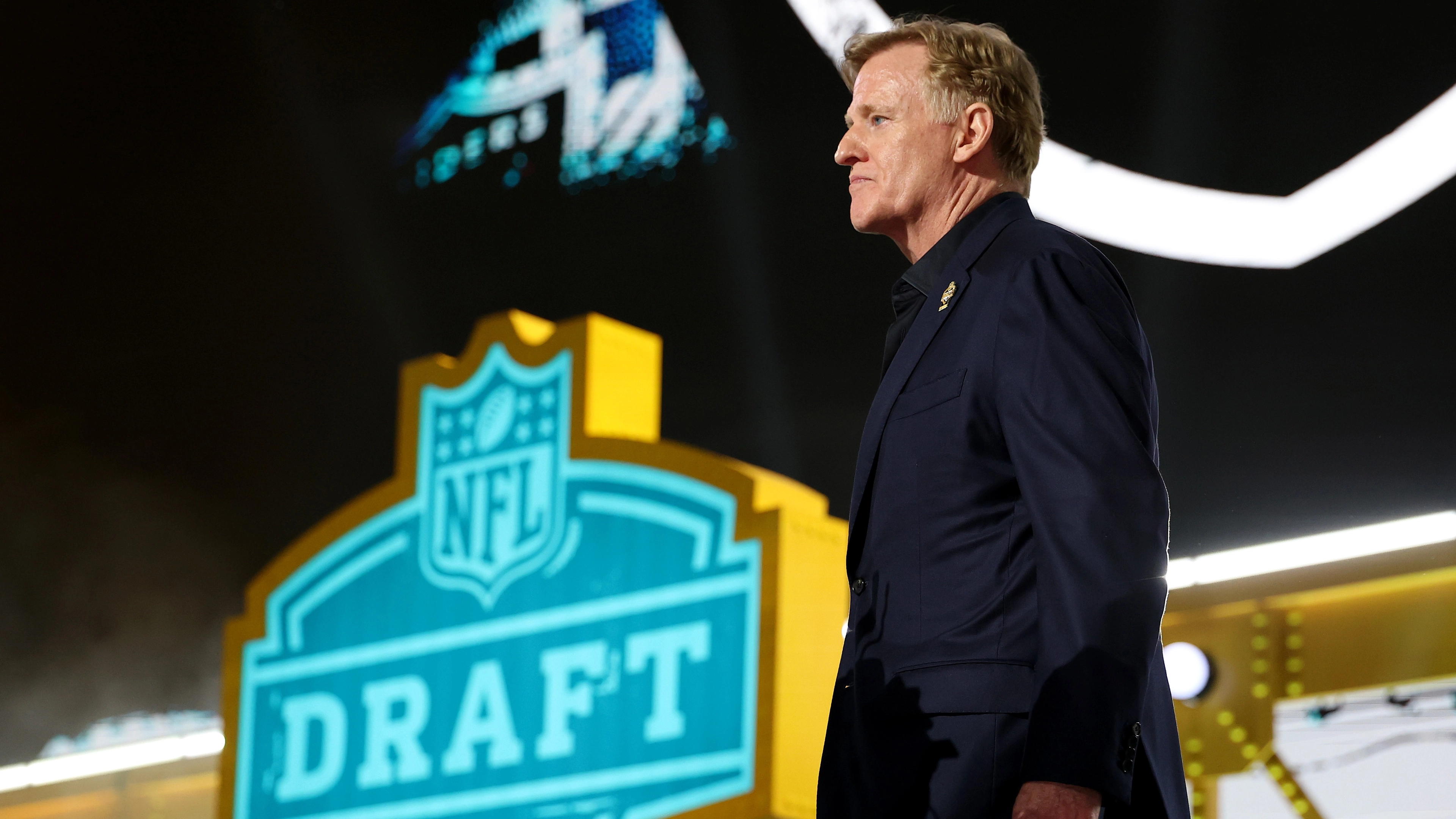 Man who has never played football before gets drafted by Philadelphia Eagles after dominating NFL combine