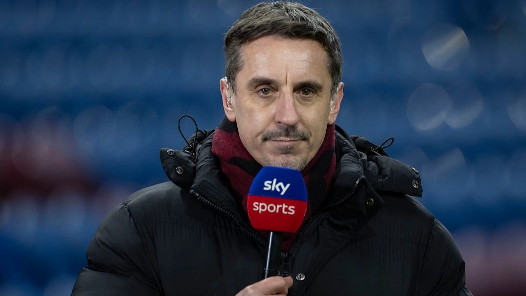 Fans want Gary Neville 'banned from Man Utd games' following Manchester derby FT