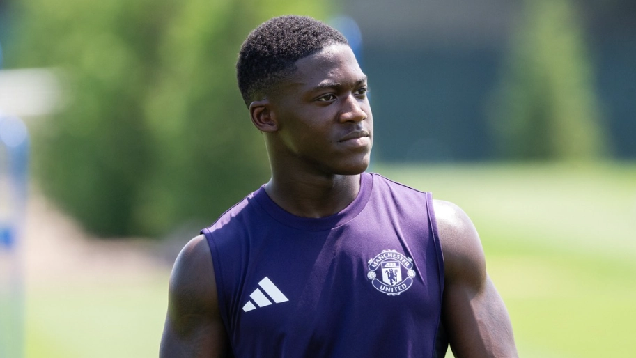 Kobbie Mainoo's Man Utd future takes twist with Premier League club new 'favourites' to sign him