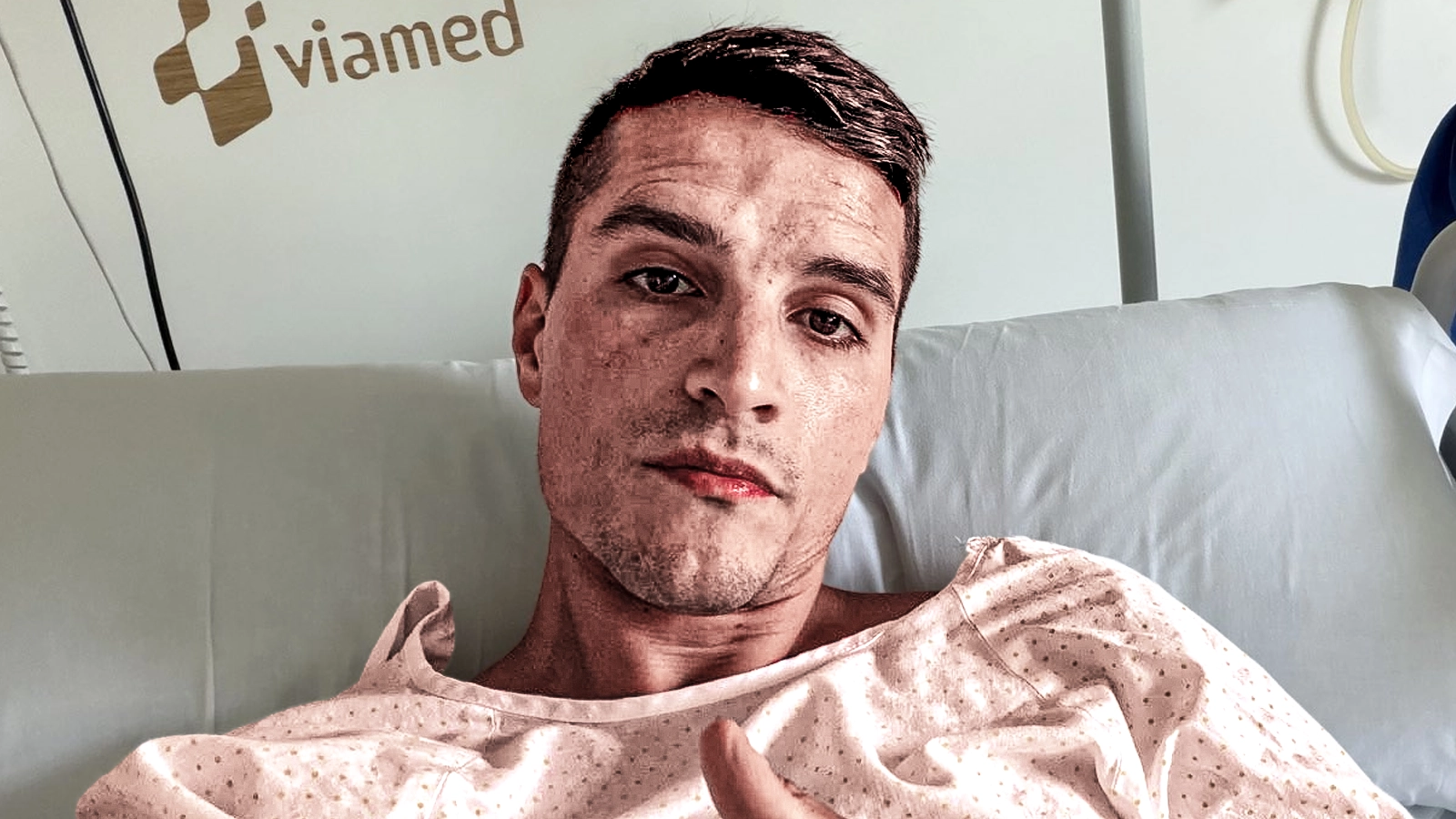 Premier League cult hero forced to retire aged 33 wants a 'life free of pain' after new surgery