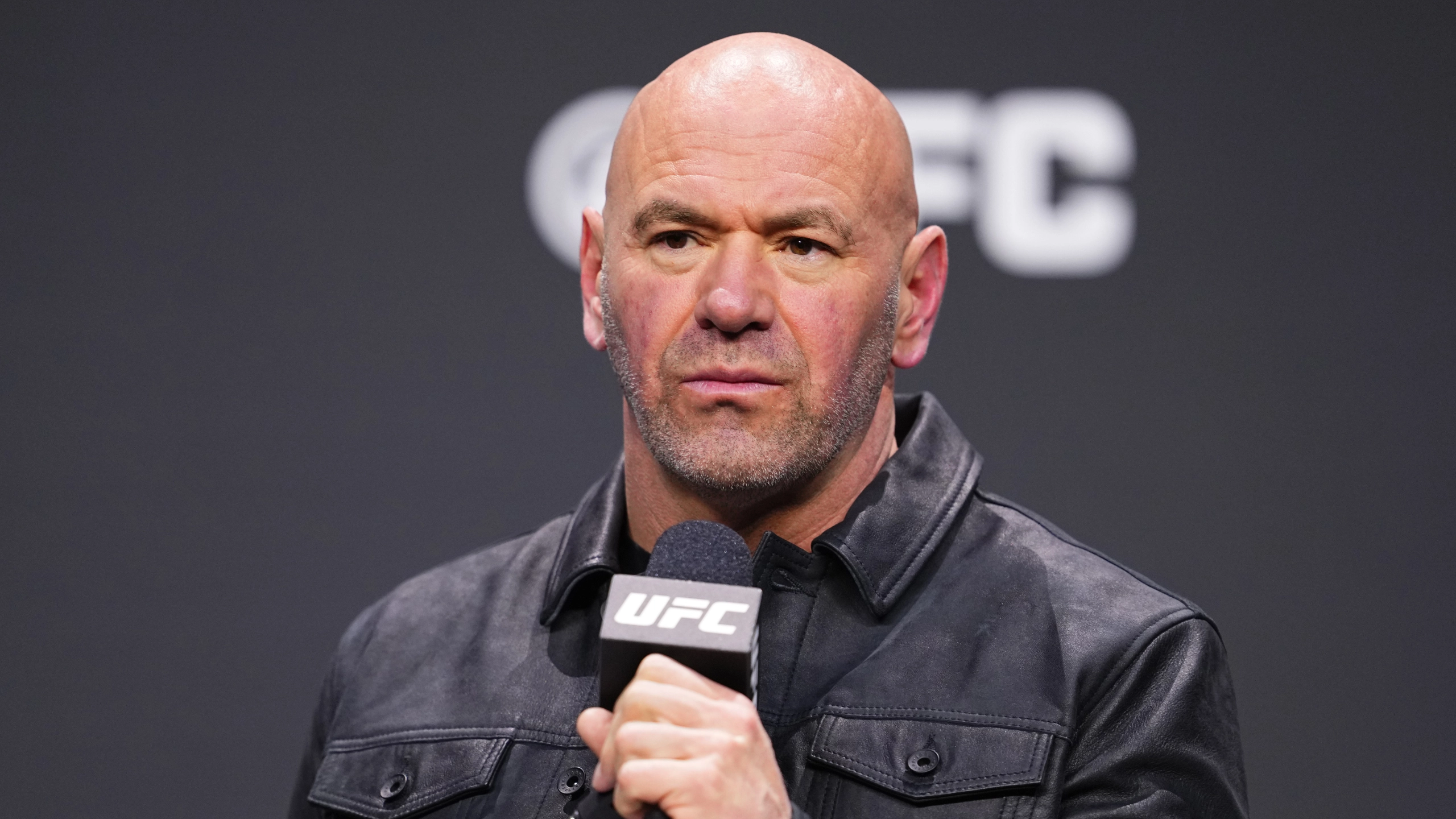 UFC star 'leaks' the real reason Dana White abandoned new glove design after less than a year
