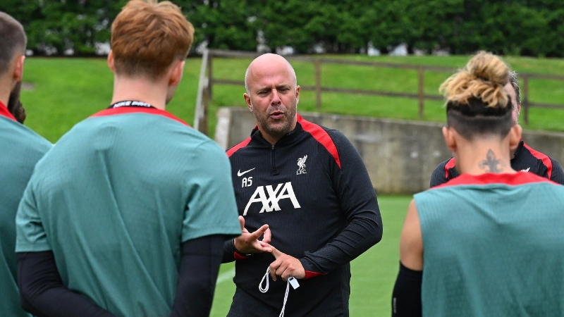 Ex-Liverpool player who 'demanded to leave' on Arne Slot's first day in charge already wants Anfield return