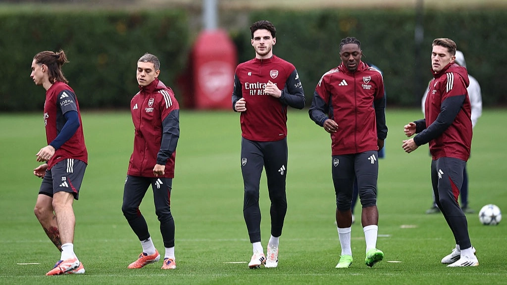 Arsenal Invite Free Agent to Training Before Atletico Madrid Game