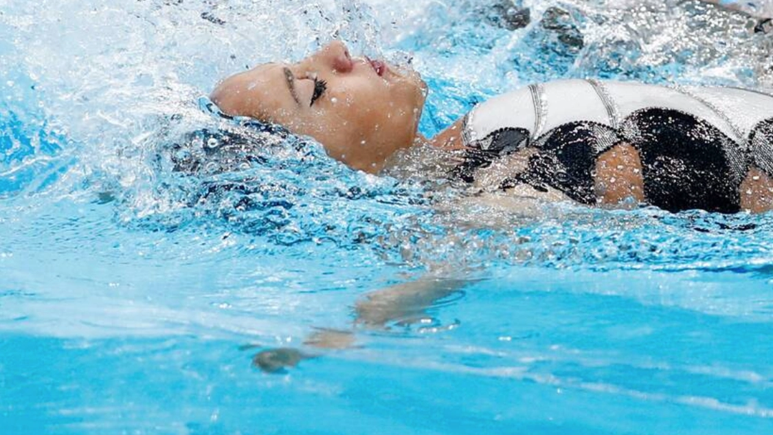 Coach Dives Into Pool To Rescue Swimmer Who Fainted Mid-Event At World Championships