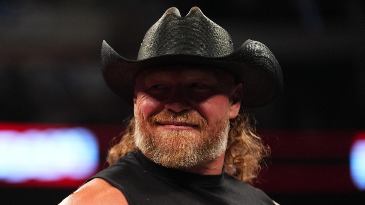 Netflix censor Brock Lesnar's t-shirt despite WWE allowing it