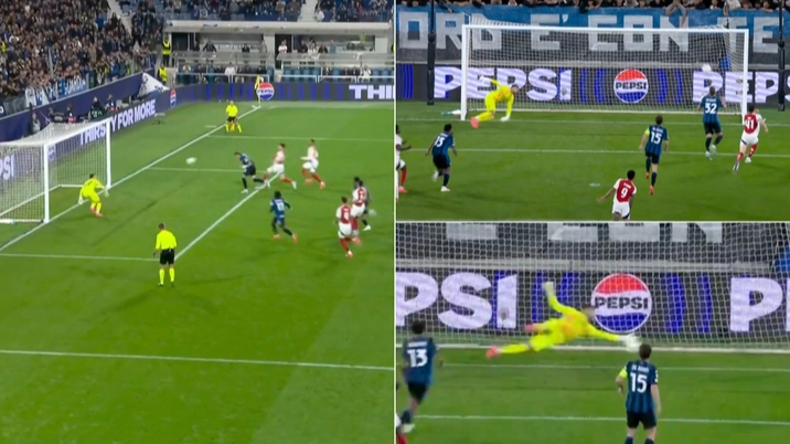 Arsenal goalkeeper David Raya produces stunning double save against Atalanta