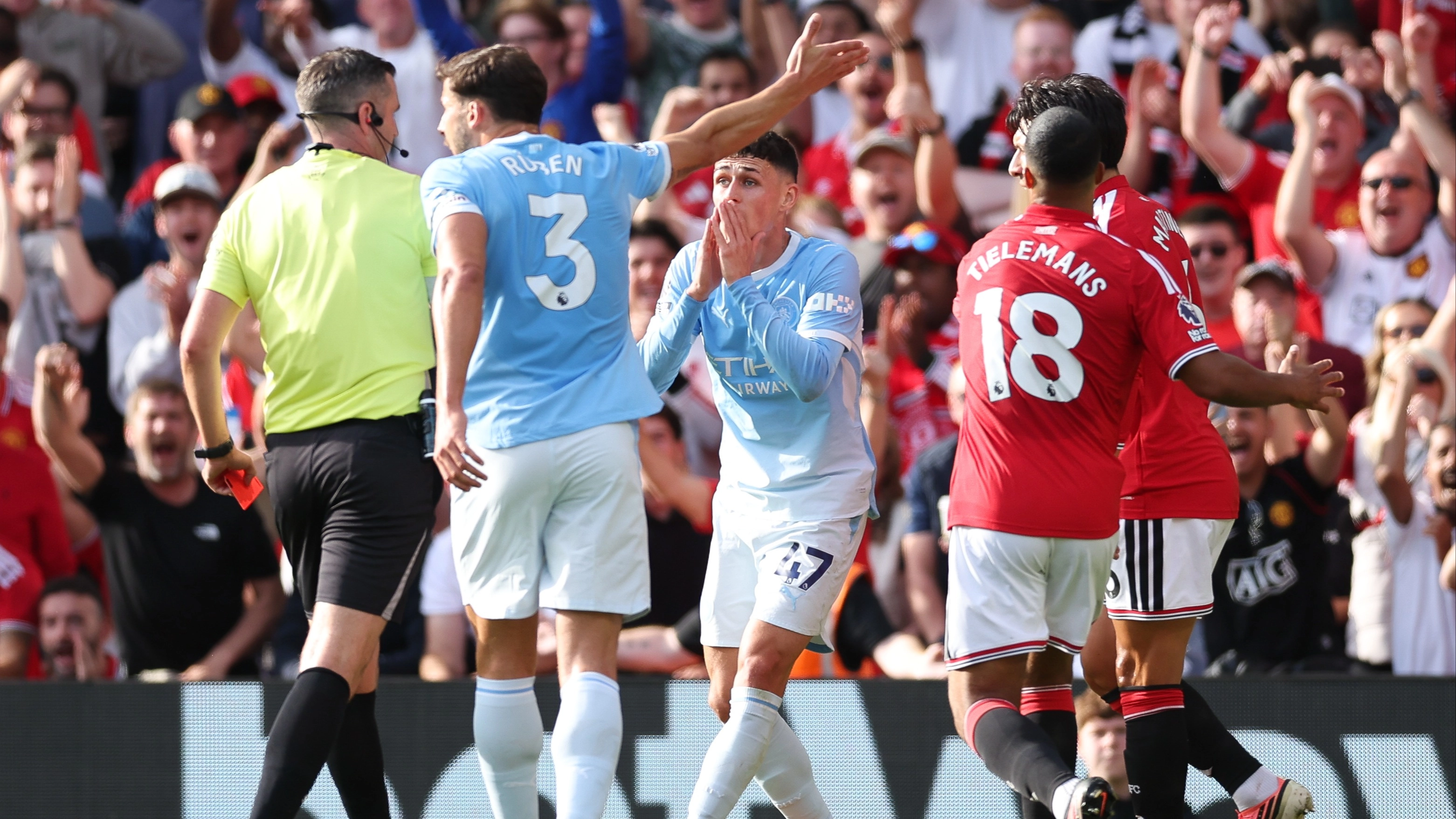 Premier League release statement confirming why Phil Foden was given red card against Man Utd
