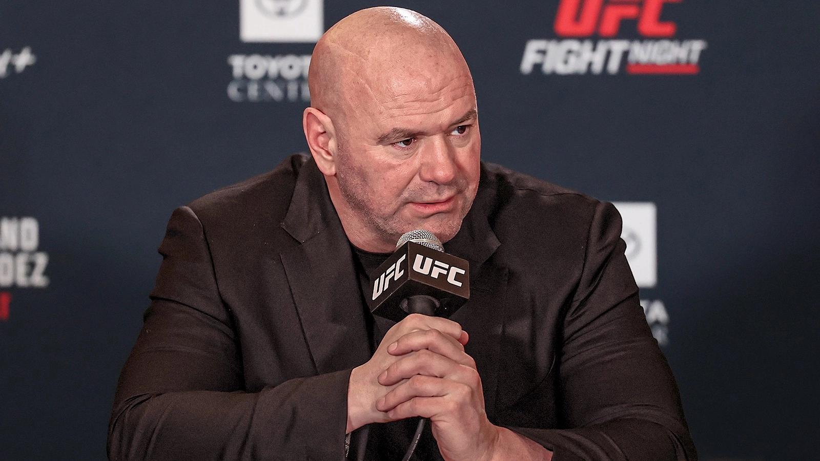 Dana White issues statement after UFC star claims he is banned from White House event