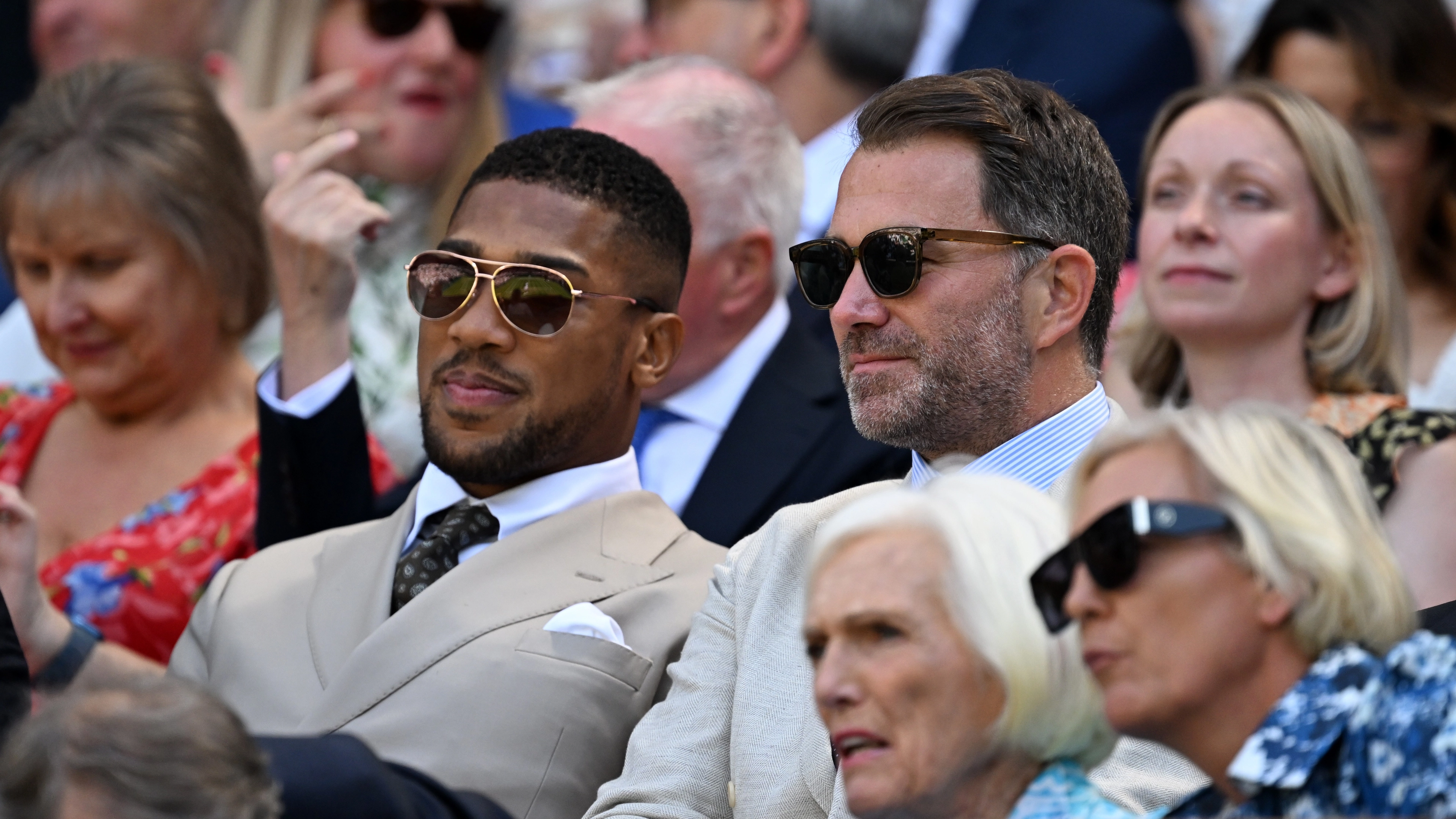 Anthony Joshua picks side after Conor Benn splits with Eddie Hearn in bizarre post  