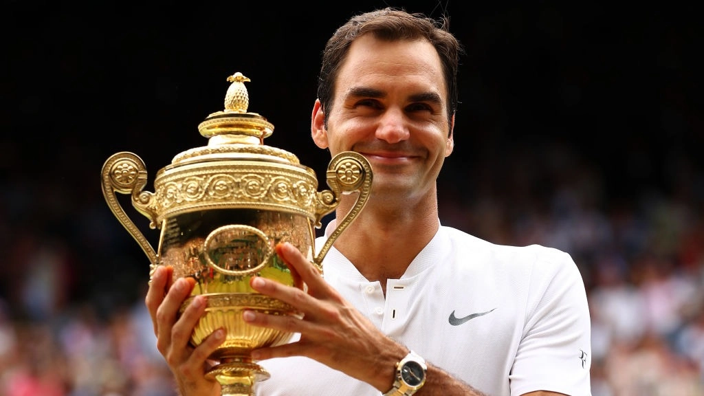Roger Federer Announces Shock Return to Tennis at 44
