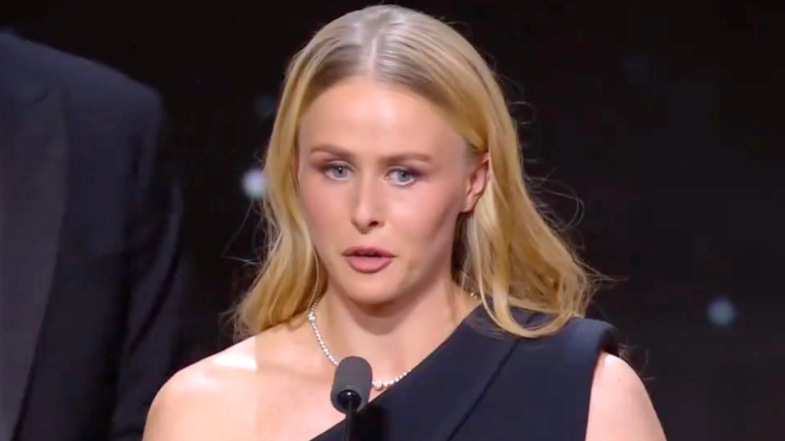 Hannah Hampton's speech after winning the 2025 Women's Yashin Trophy goes viral