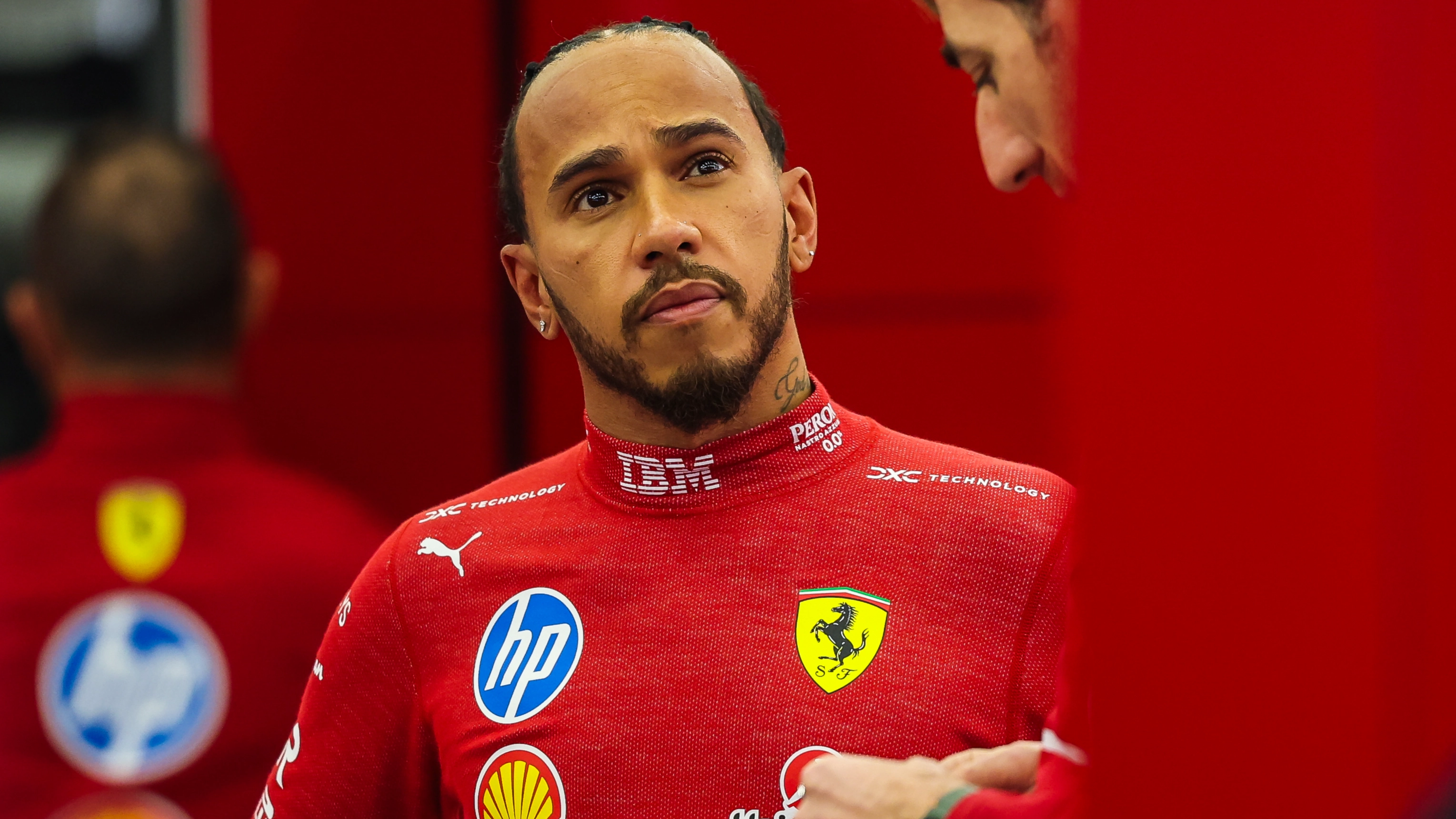 Fans tip Lewis Hamilton to win F1 world championship after spotting what he did behind scenes at pre-season testing