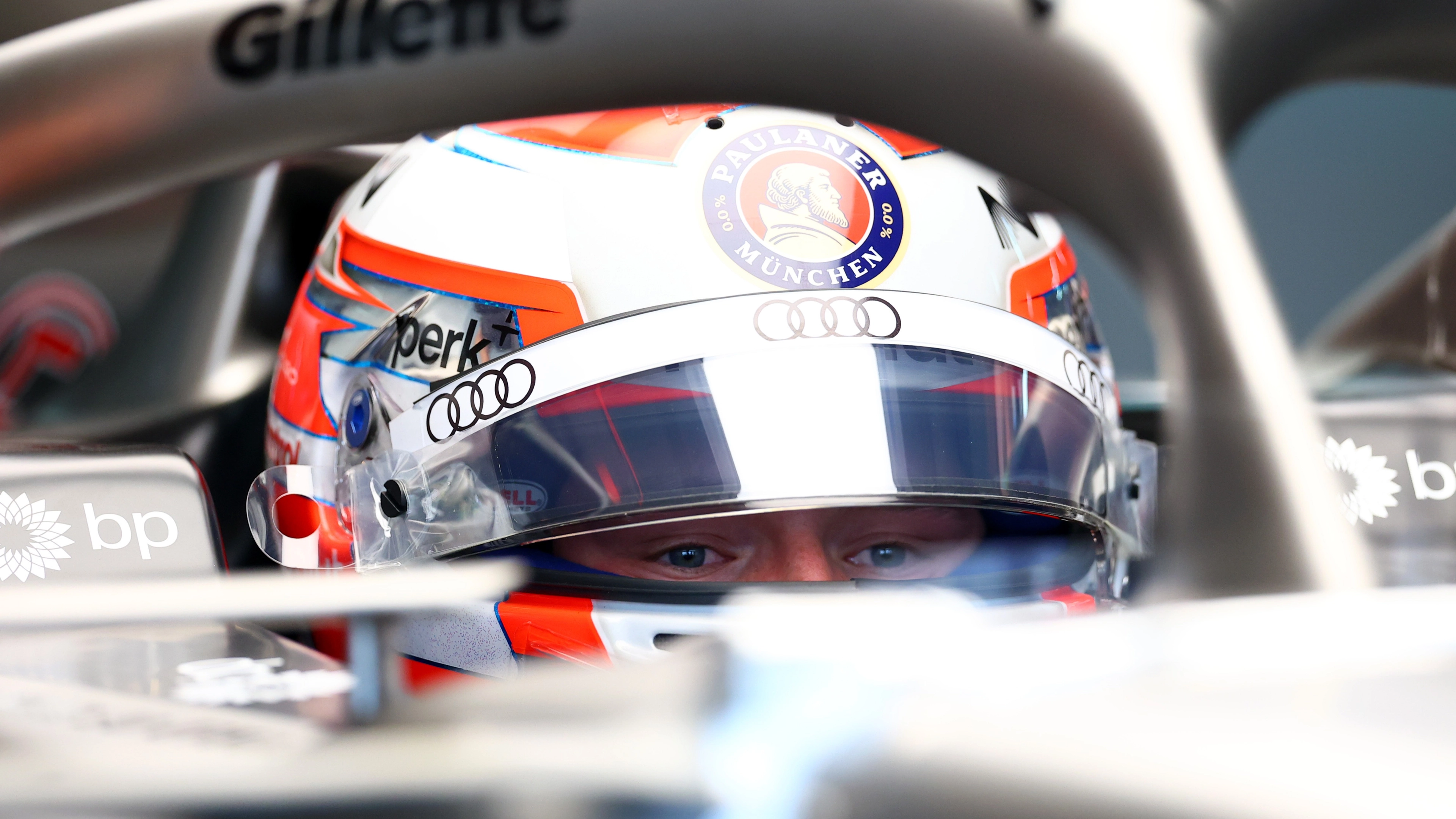 British F1 rookie suffers disastrous first lap of his career