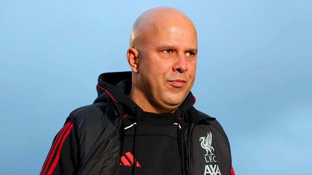 Arne Slot Drops Update on Mo Salah's Liverpool Future After 'Secret Meeting'