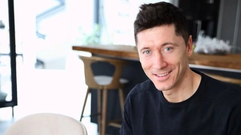 Why Robert Lewandowski follows a 'backwards eating diet' that sees him eat dessert first