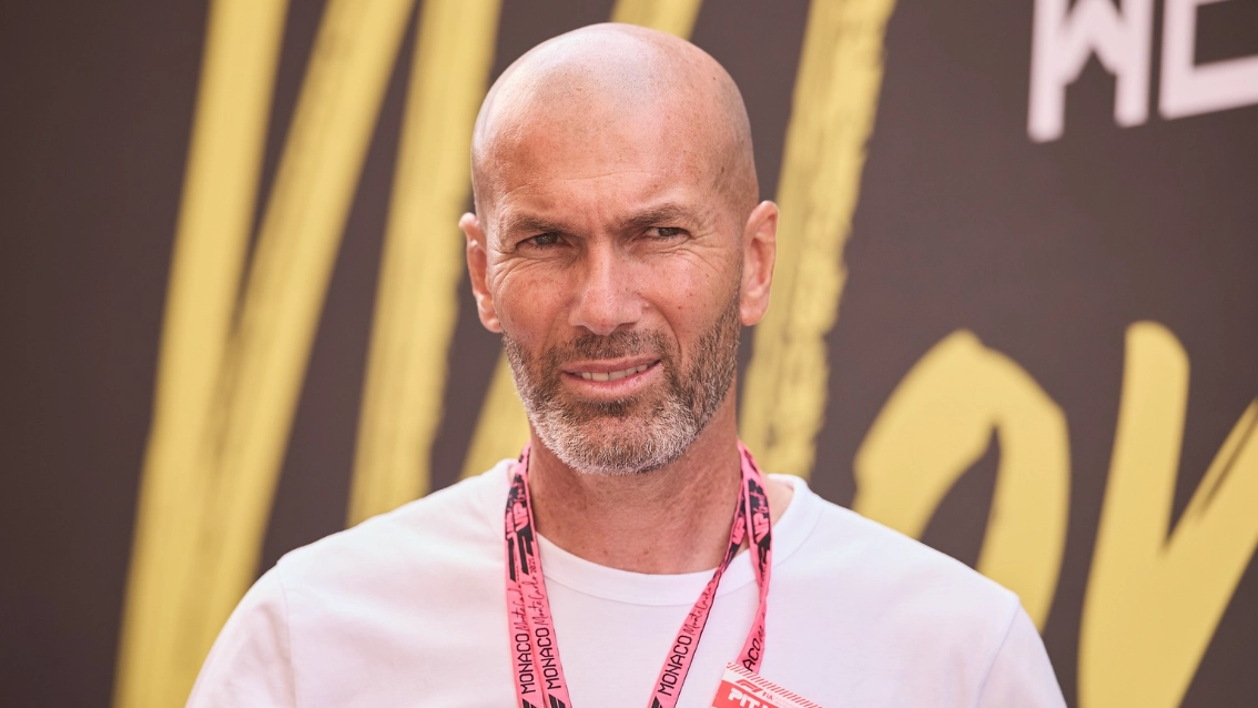 Zinedine Zidane Will Manage Player With 'Better Left Foot Than Lionel Messi' if He Takes New Job