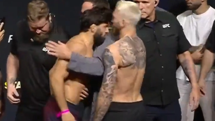 Arman Tsarukyan Headbutts Dan Hooker in Shocking UFC Face-Off