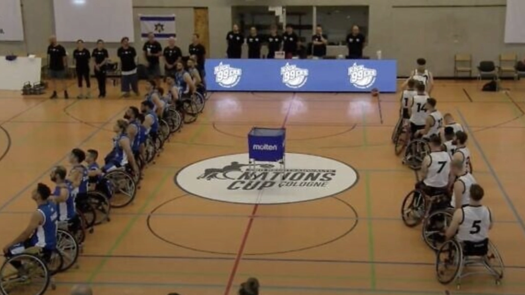 Israel file complaint after British team turn backs on Israeli national anthem