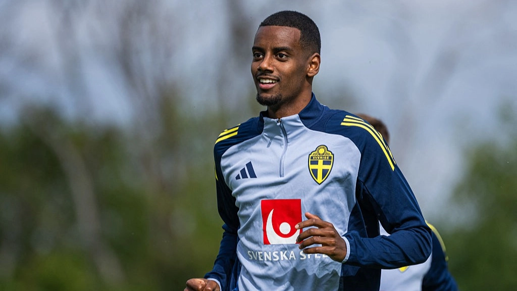 Alexander Isak Training Footage Stuns Liverpool Fans After Newcastle Exile