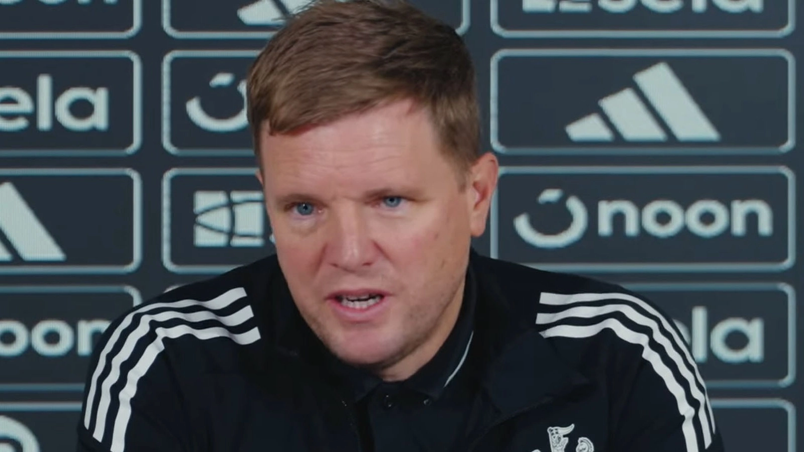 Eddie Howe Responds to Arne Slot Calling Newcastle 'Smaller Club' Than Liverpool