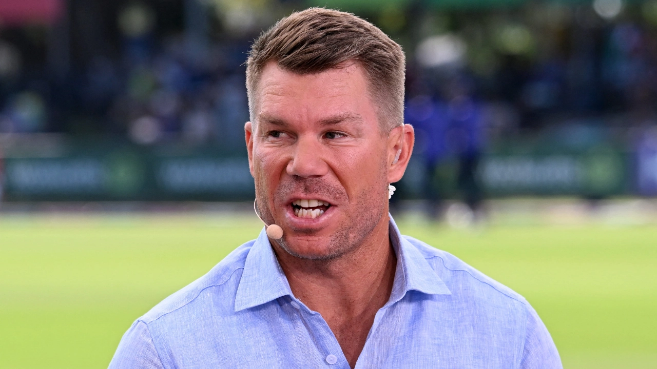 David Warner divides opinion with 'pathetic' comment about South Africa vs Australia Test