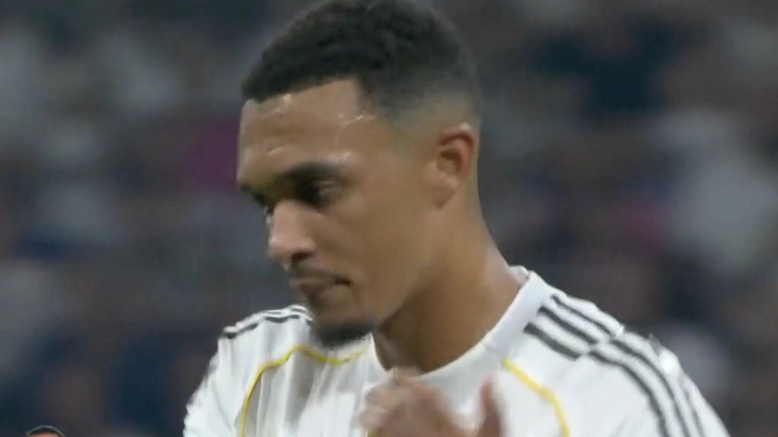 Trent Alexander-Arnold subbed off on La Liga debut as Real Madrid fans spot major problem involving Kylian Mbappe 