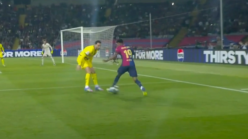 Lamine Yamal stuns the entire stadium with outrageous skill during Barcelona vs Borussia Dortmund