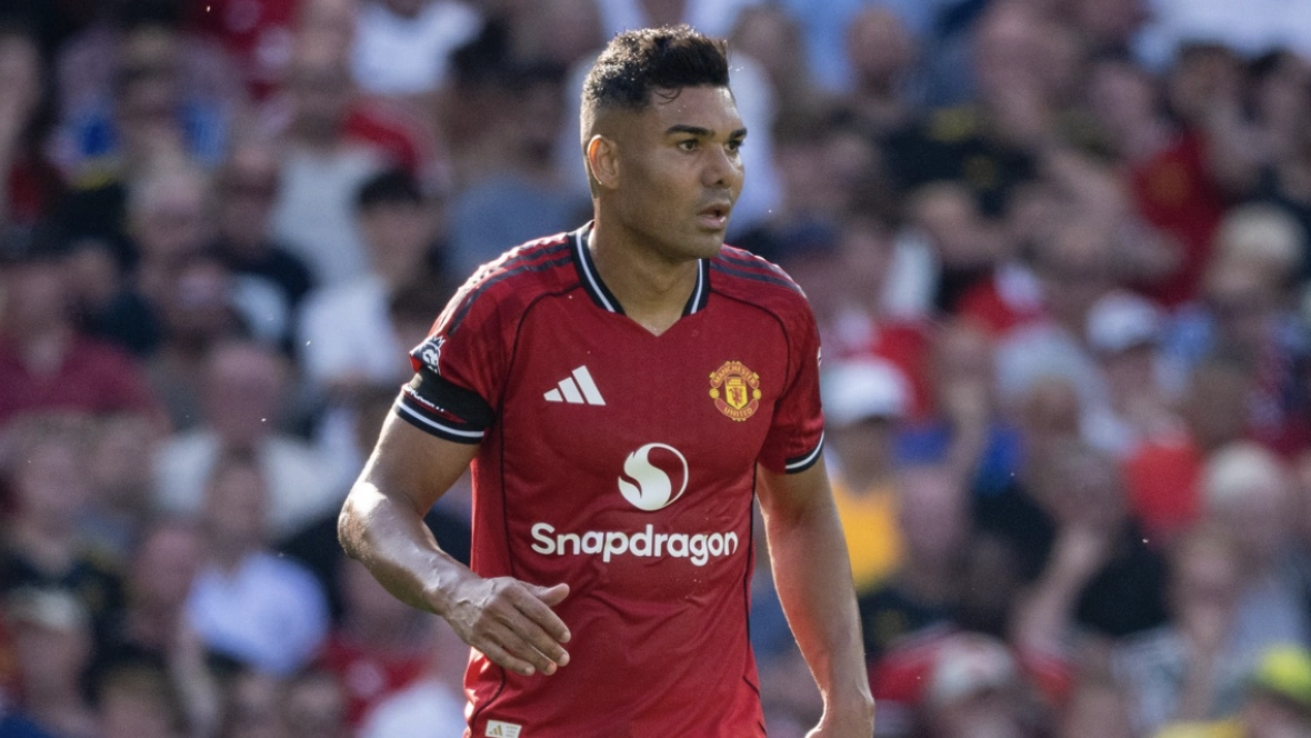Casemiro could leave Man Utd as Real Madrid legend pushes for transfer