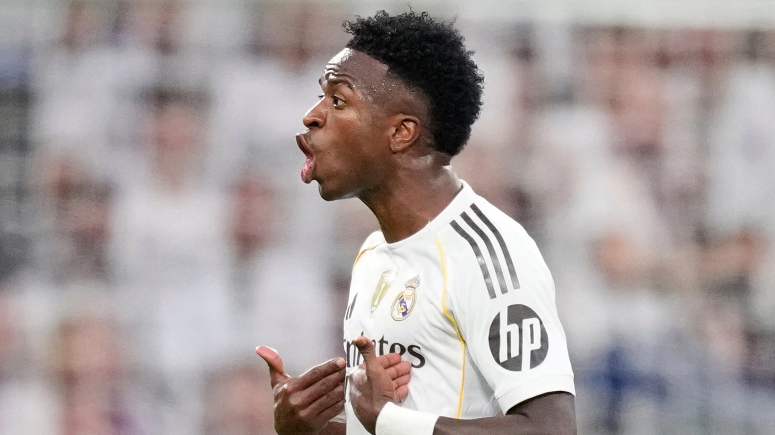 Vinicius Jr Issues Statement as Furious Xabi Alonso Threat Spotted in El Clasico