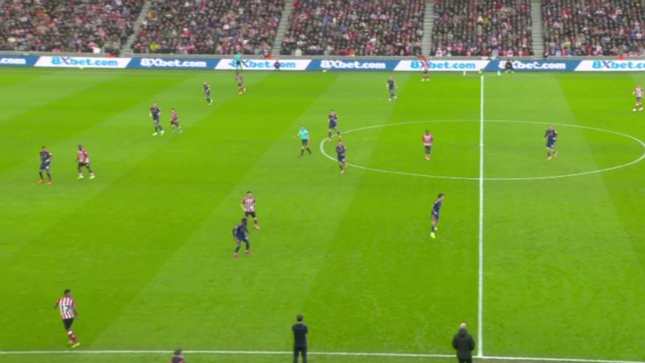 Newcastle Fans Furious After Spotting 'Pathetic' Sunderland Decision Before Derby