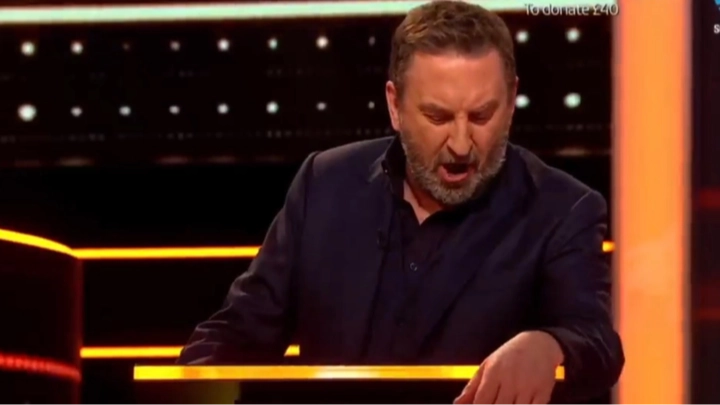 The 1% Club Question That Stumped 16 Celebrities Including England Legend