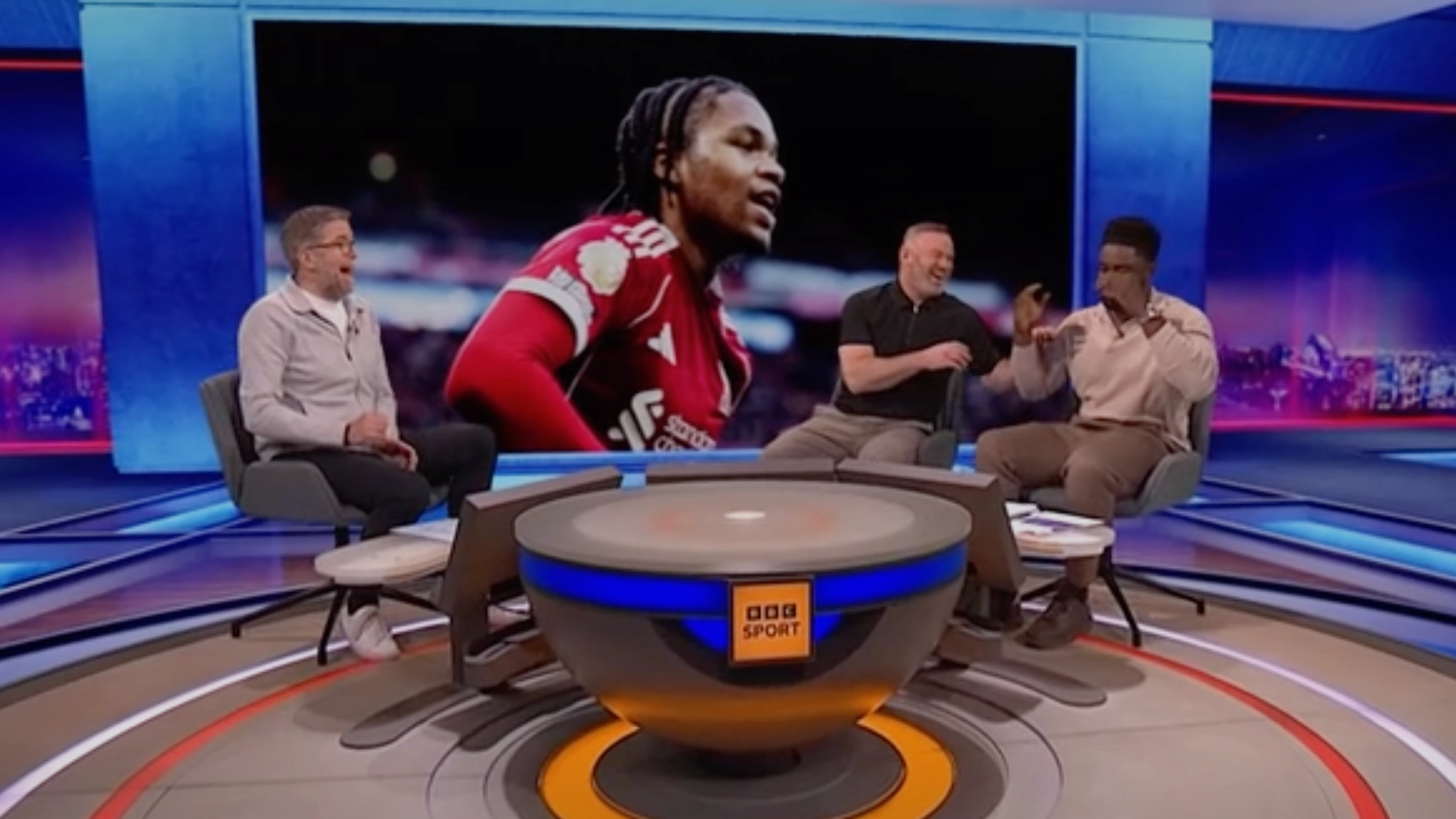 Micah Richards leaves Match of the Day panel reeling with Wayne Rooney comment