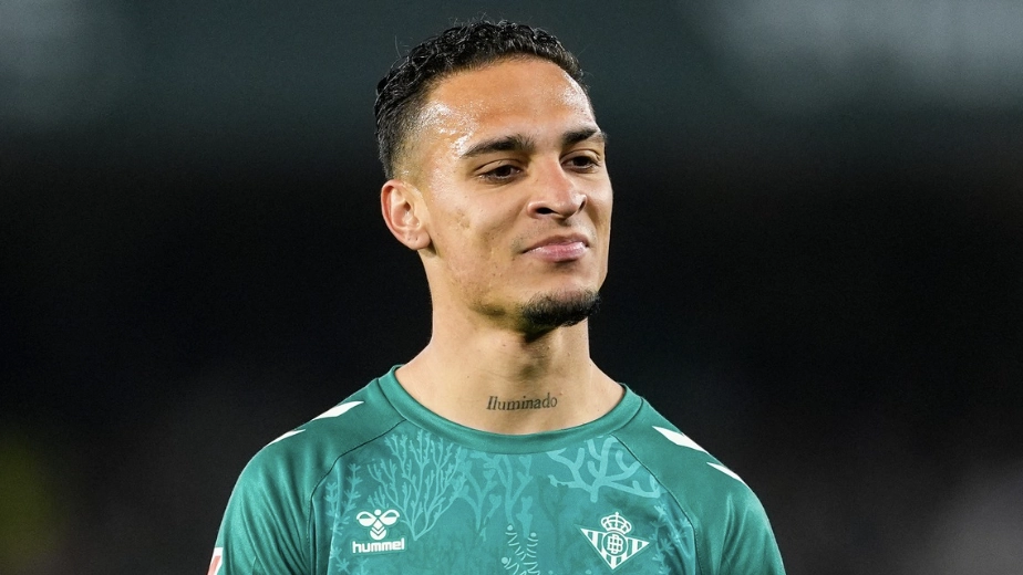 Antony recall option explored after wonder goal for Real Betis as his agent drops hint over Man Utd return