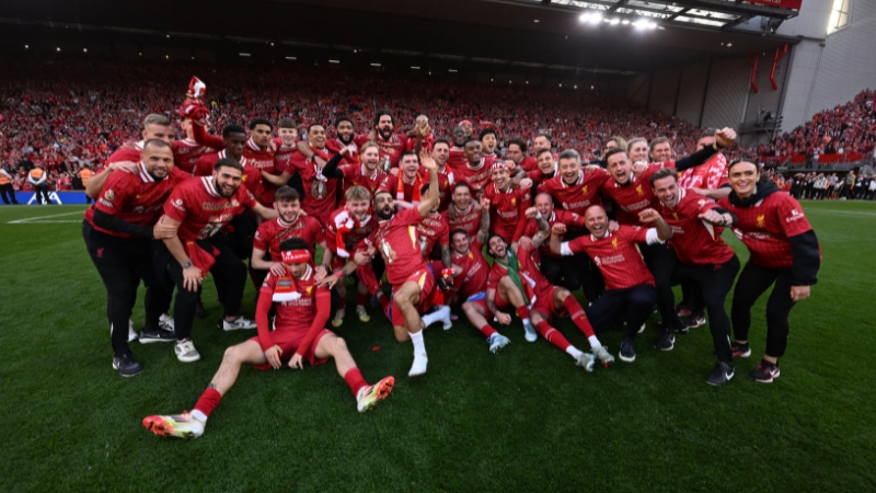 Three Liverpool players at risk of missing out on Premier League medal as requirements revealed